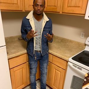 Meet your Posher, Maison